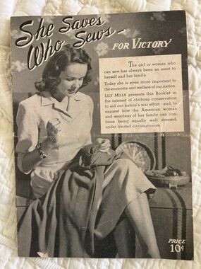 Women's Sewing Booklet – Vintage Cover in Black and White